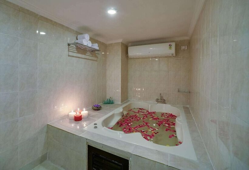 هتل Royal Sarovar Portico Siliguri