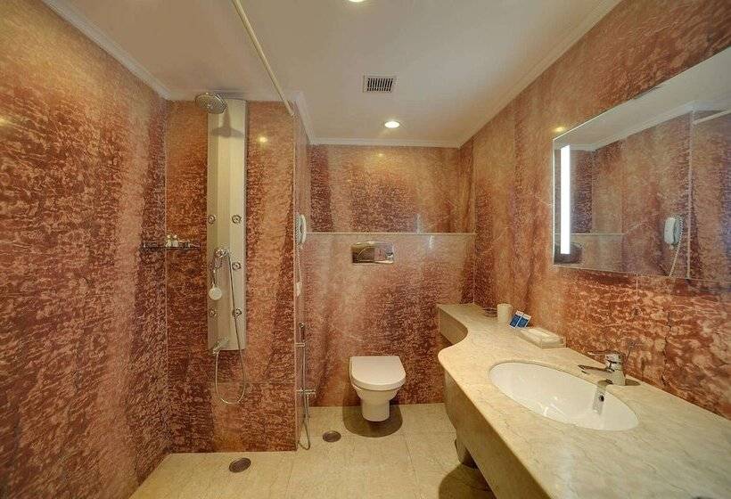 هتل Royal Sarovar Portico Siliguri