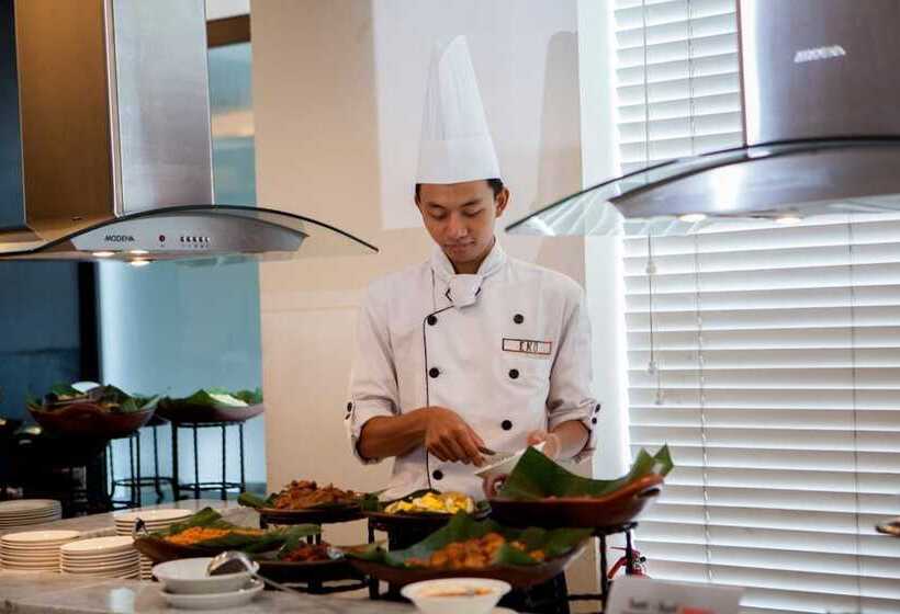 Отель Santika Bogor