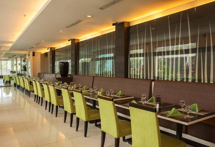 هتل Santika Bogor