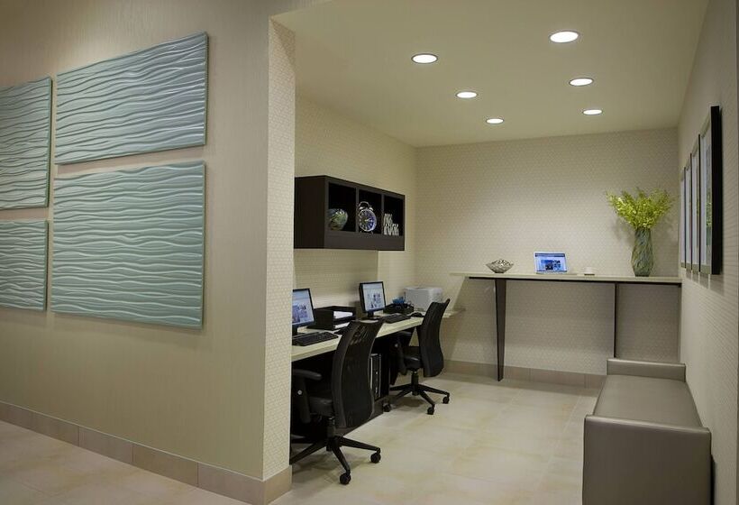 Отель Springhill Suites By Marriott Toronto Vaughan