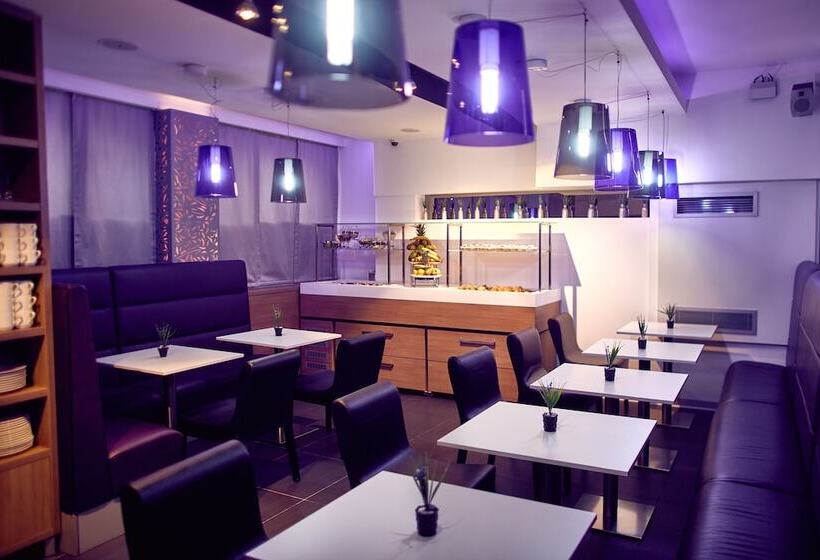 هتل Srbija Garden Free Parking