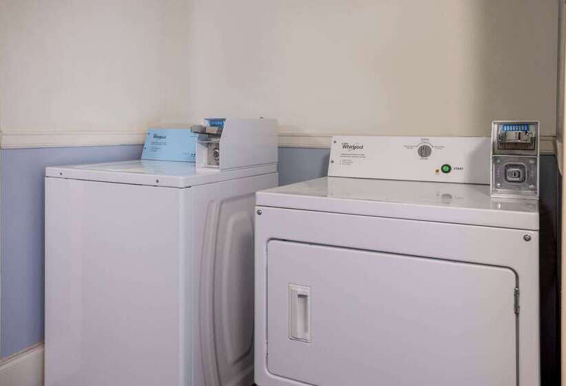 فندق Super 8 By Wyndham Villa Rica