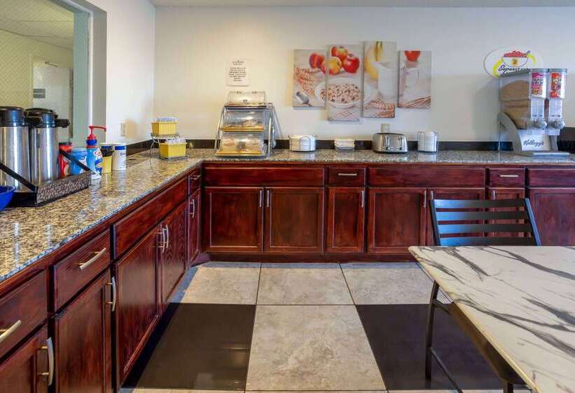 فندق Super 8 By Wyndham Villa Rica