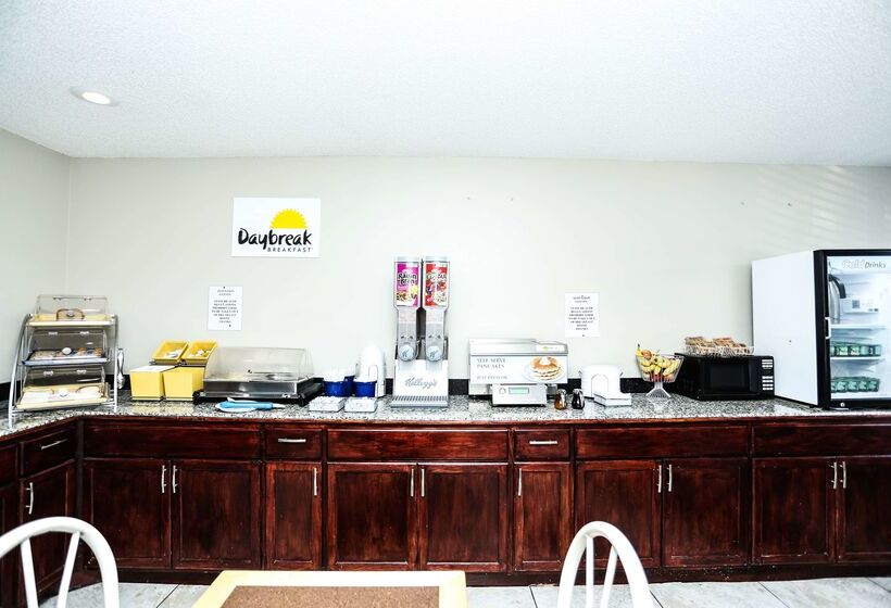 فندق Super 8 By Wyndham Villa Rica