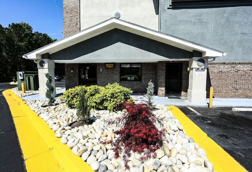 فندق Super 8 By Wyndham Villa Rica