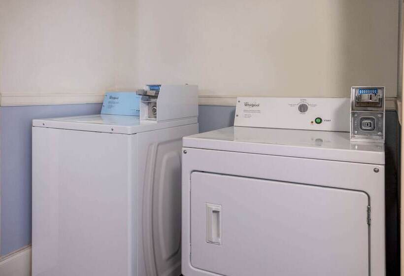 فندق Super 8 By Wyndham Villa Rica