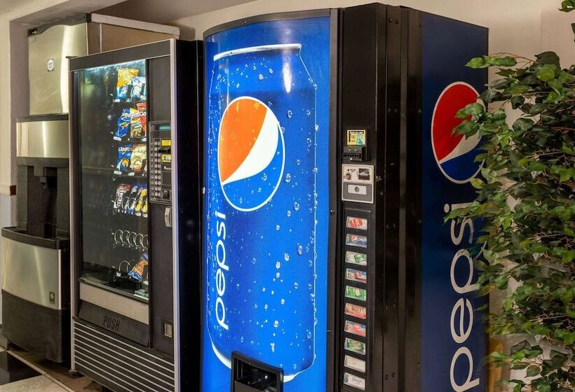 فندق Super 8 By Wyndham Villa Rica