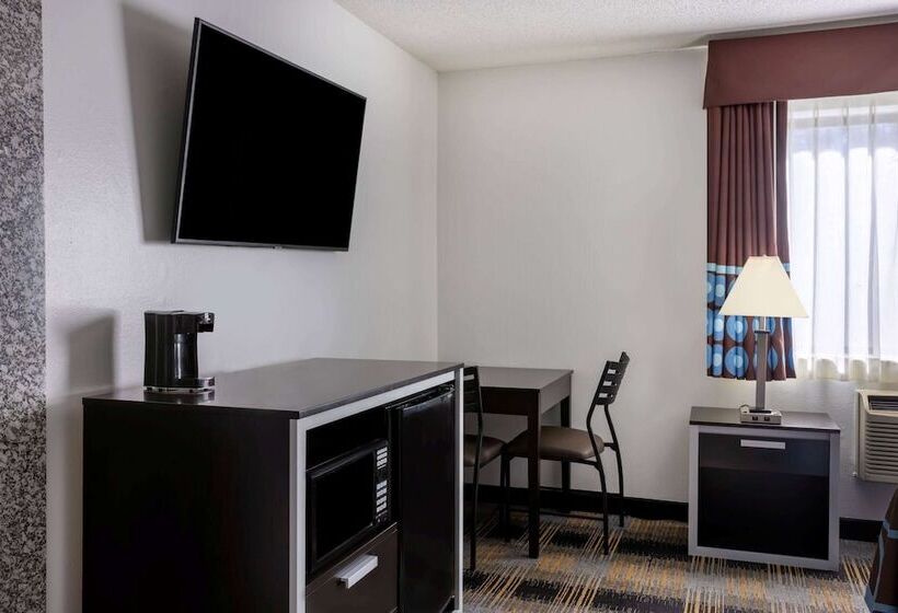 فندق Super 8 By Wyndham Villa Rica