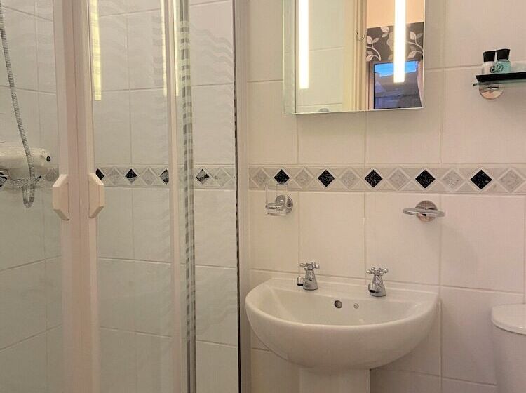 ホテル The Briars