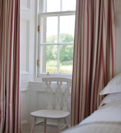 בית מלון כפרי The Bridge Inn