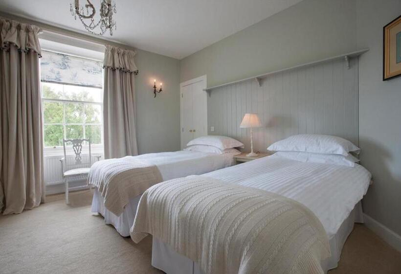 בית מלון כפרי The Bridge Inn