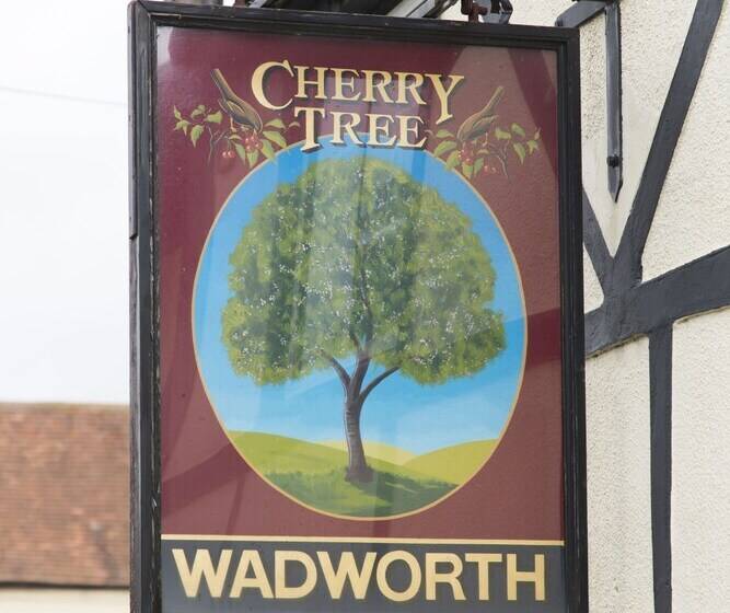 فندق The Cherry Tree   Inn