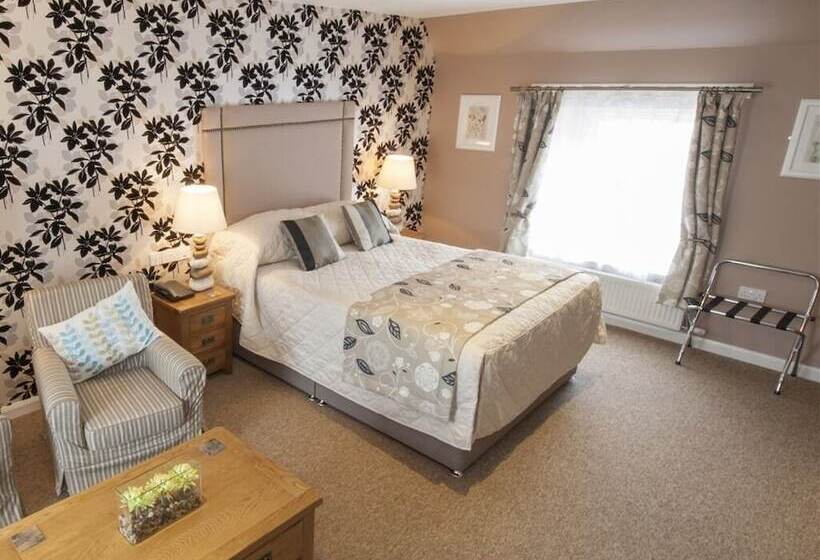 בית מלון כפרי The Commercial