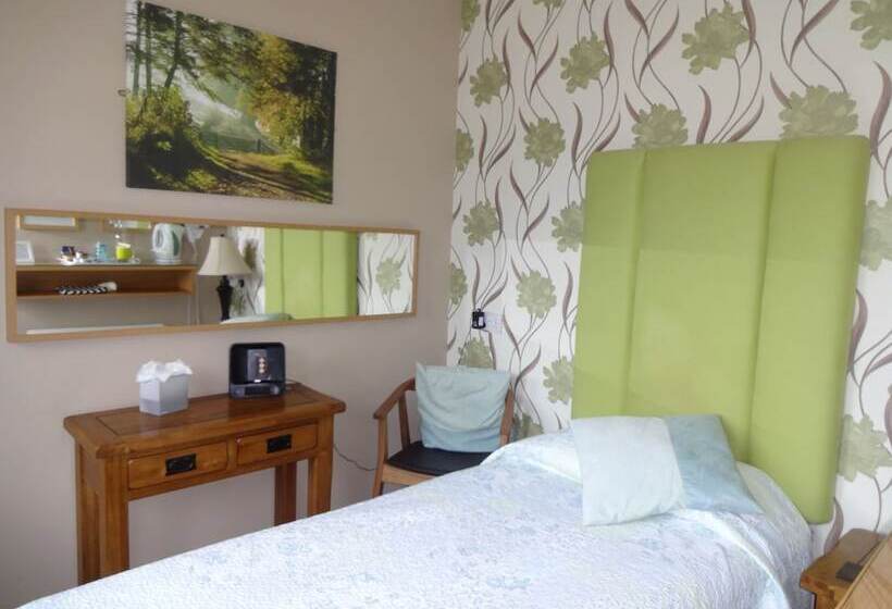 בית מלון כפרי The Commercial