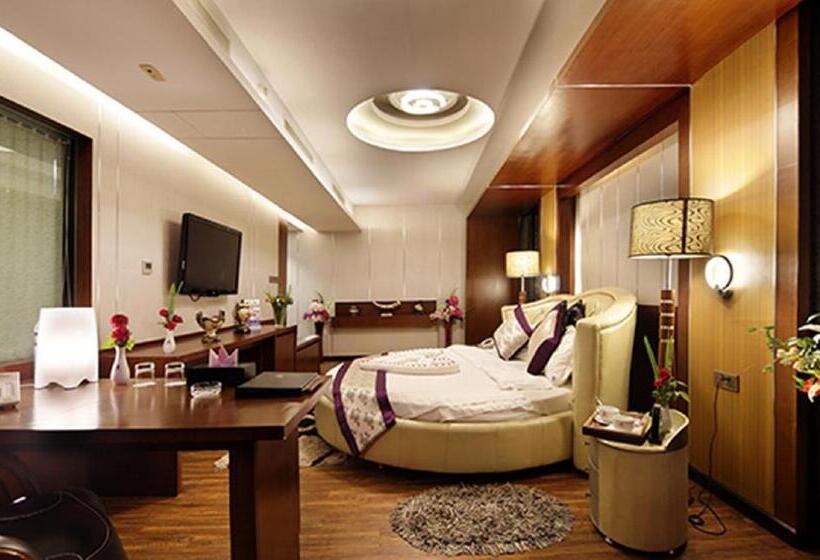 هتل The Cox Today