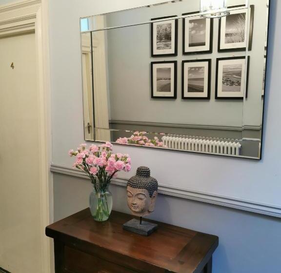 فندق The Elmfield