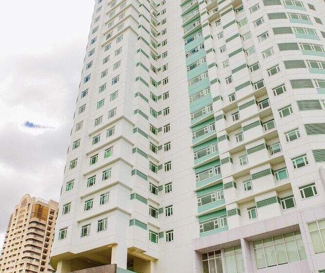 هتل The Exchange Regency Residence