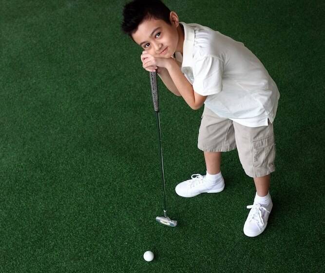 هتل The Exchange Regency Residence