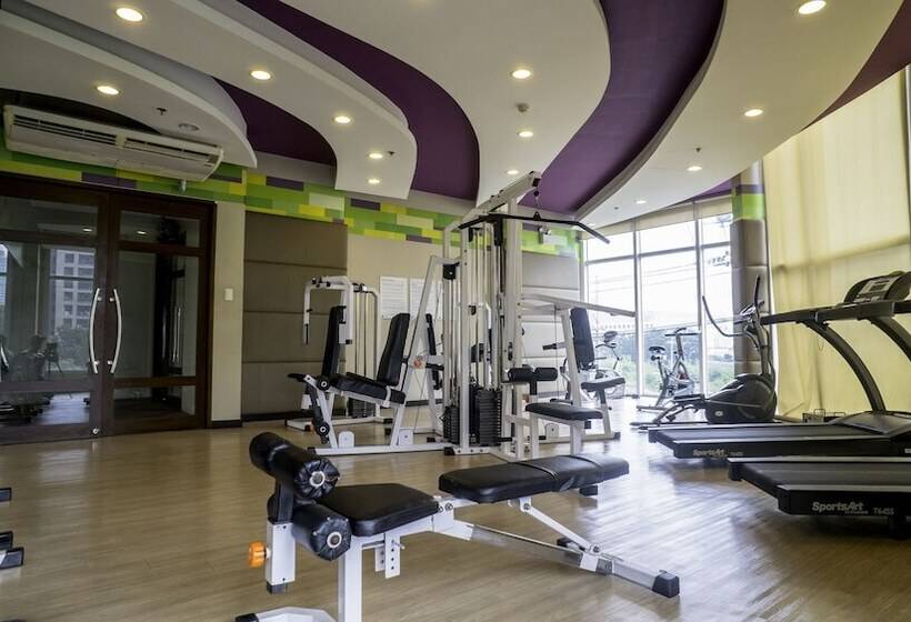 هتل The Exchange Regency Residence