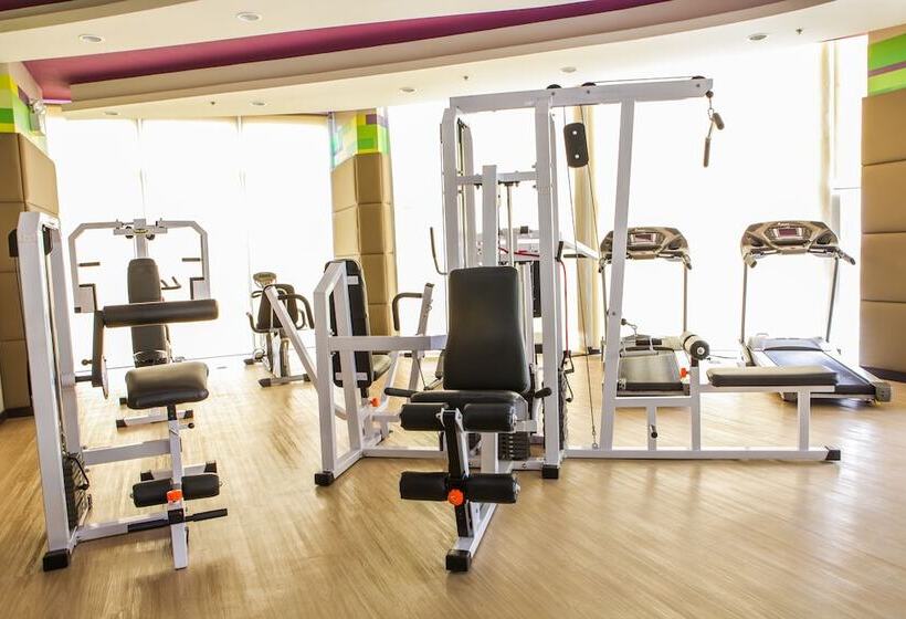 هتل The Exchange Regency Residence