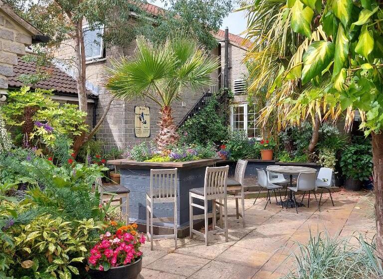 فندق The Five Dials Inn