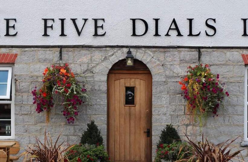فندق The Five Dials Inn