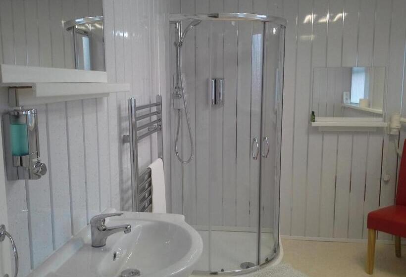 هتل The Golden Sands