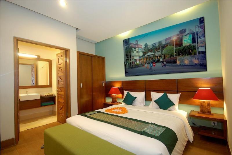 هتل The Green Zhurga Suite