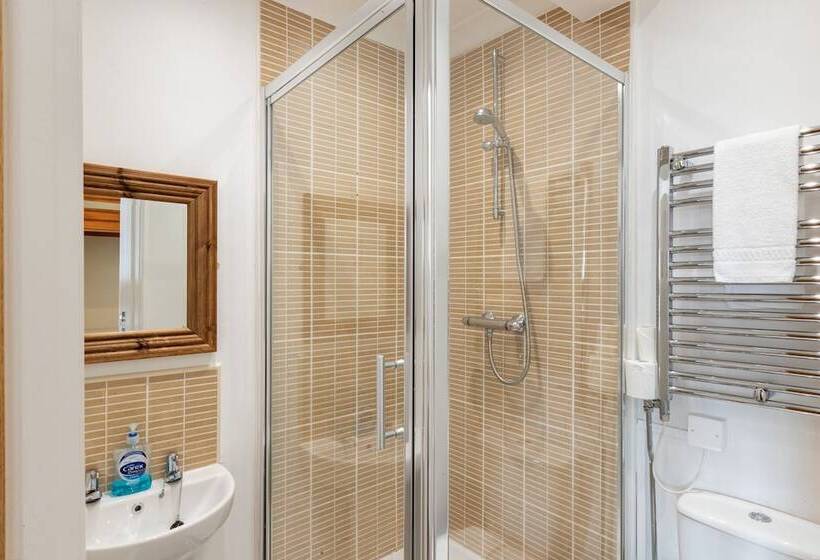 호텔 The Greyhound