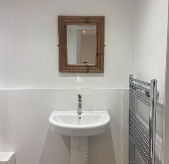 בית מלון כפרי The Greyhound