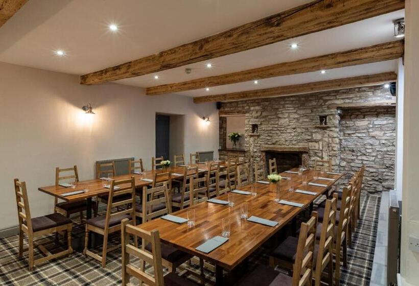 בית מלון כפרי The Greyhound