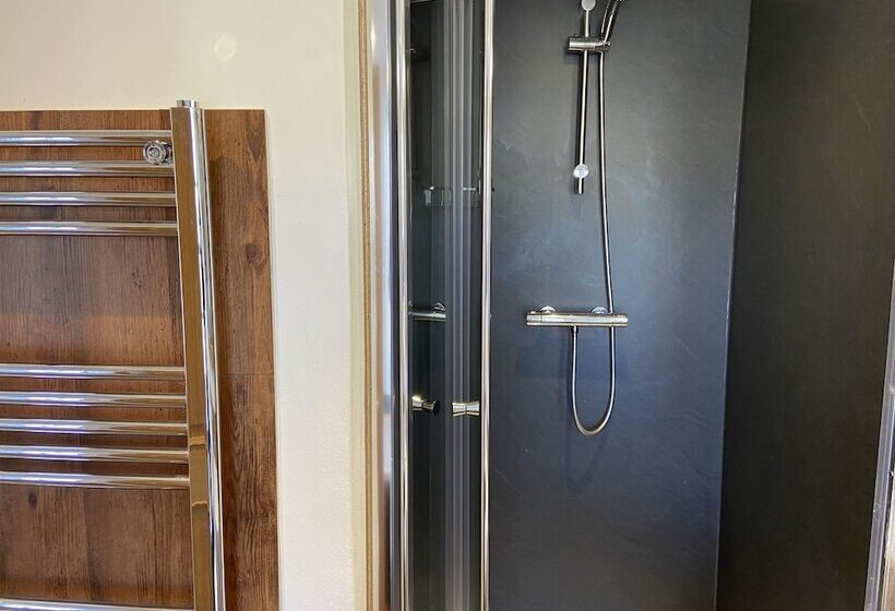 בית מלון כפרי The Greyhound