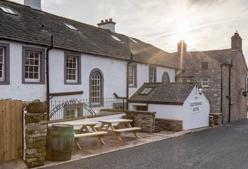 Отель The Greyhound