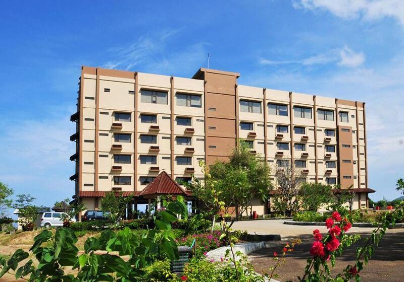 هتل The Jayakarta Suites Komodo Flores