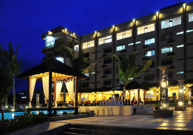 Отель The Jayakarta Suites Komodo Flores