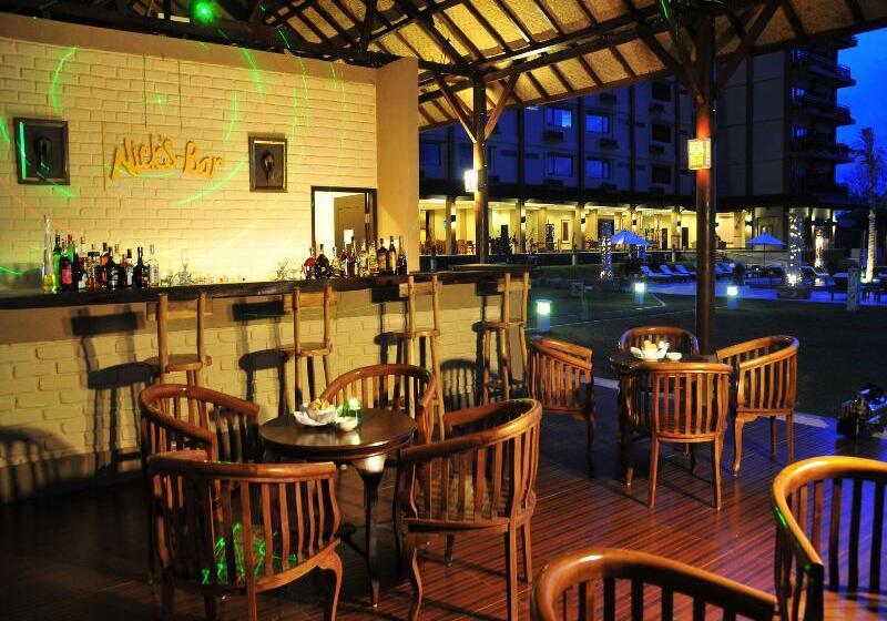 هتل The Jayakarta Suites Komodo Flores