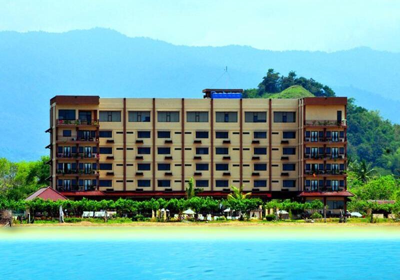 Отель The Jayakarta Suites Komodo Flores