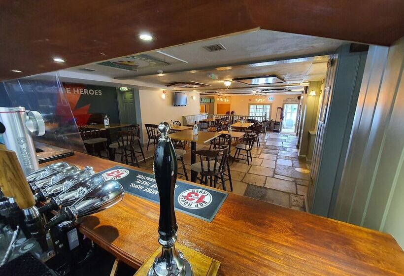 호텔 The Lugger Inn