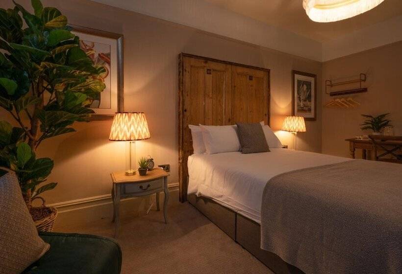 Отель The Pavilion Arms