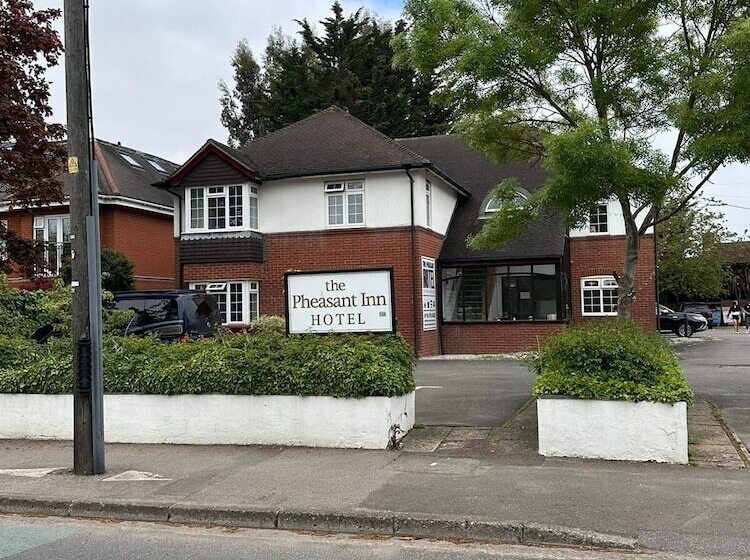 Отель The Pheasant Bar & Restaurant