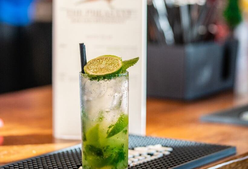 Отель The Pheasant Bar & Restaurant