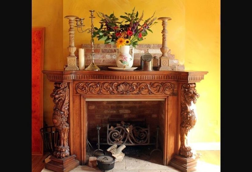 ホテル The Roebuck Inn