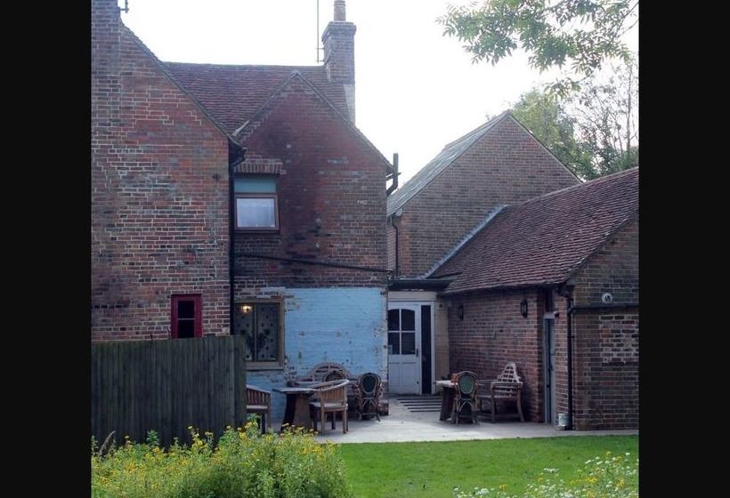 ホテル The Roebuck Inn