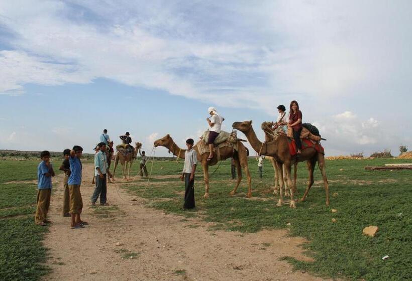 هتل The Silk Route