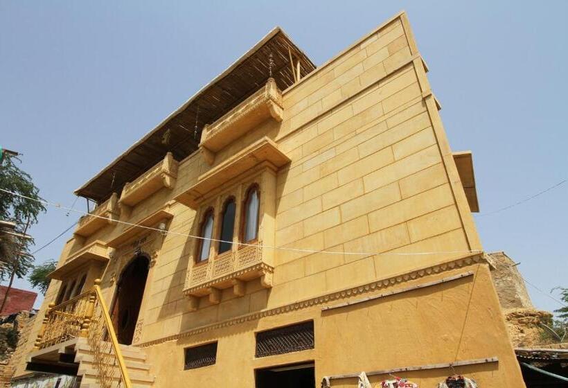 هتل The Silk Route