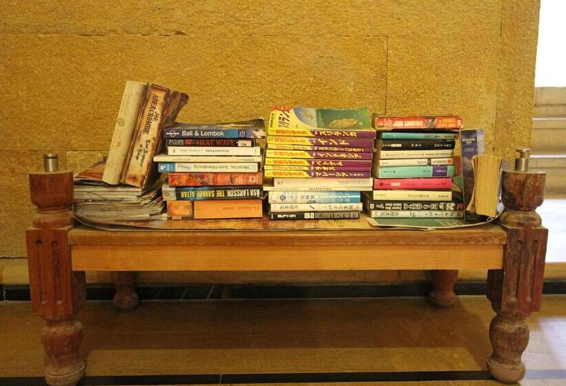 هتل The Silk Route