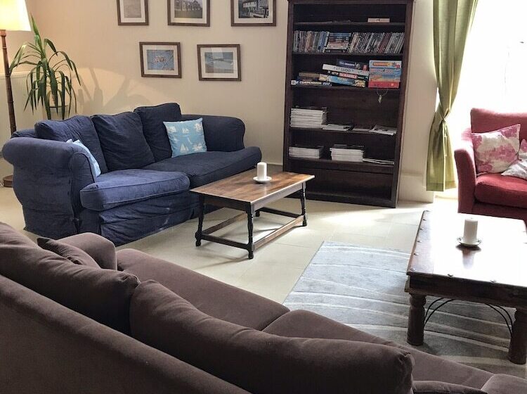 ホテル The Stables