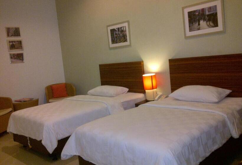 هتل The Studio Inn Nusa Dua