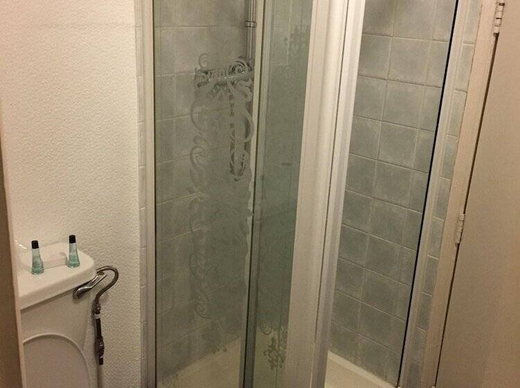 ホテル The Victoria